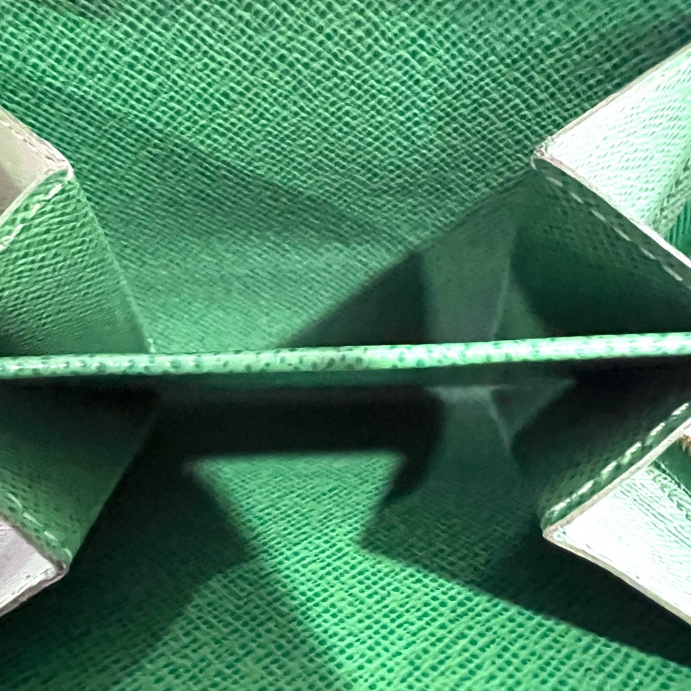 Louis Vuitton Green Perforated Bifold Wallet - Limited Edition - Picture 4 of 5